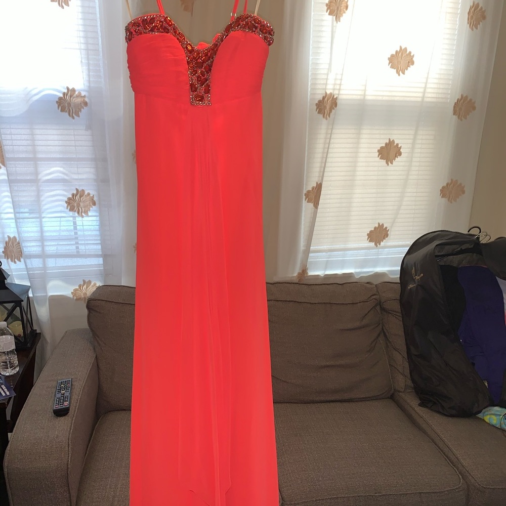 Orange prom dress size 1 can fit a 2-3
